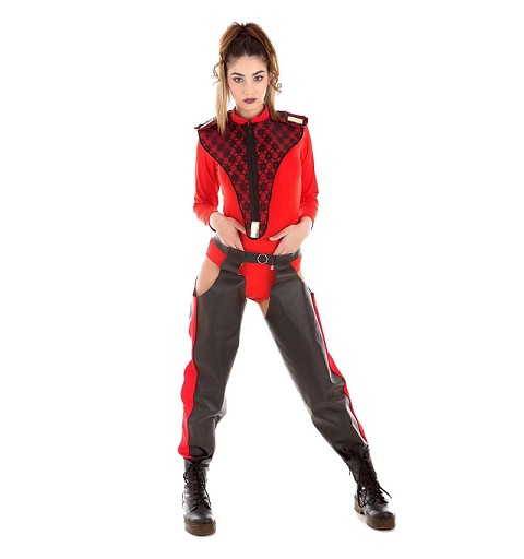 Vestuario de cantantes mujeres best sale